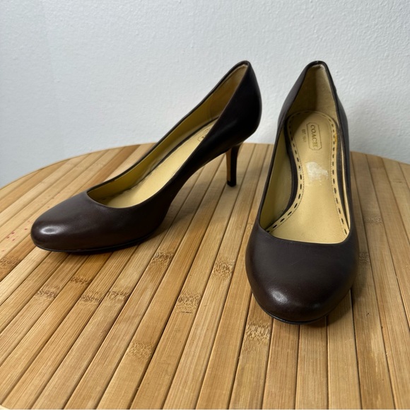 Coach Brown Pump Style Low Heel Shoes Size 7.5 - Picture 1 of 8